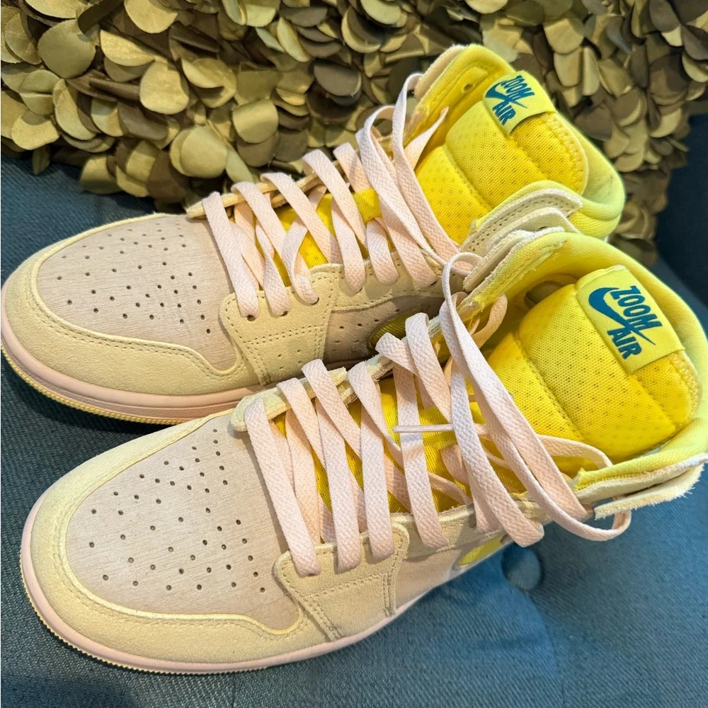 Nike Women’s Air Jordan 1 High Zoom Comfort 2 ‘Cintron Tint’ - Picture 2 of 10